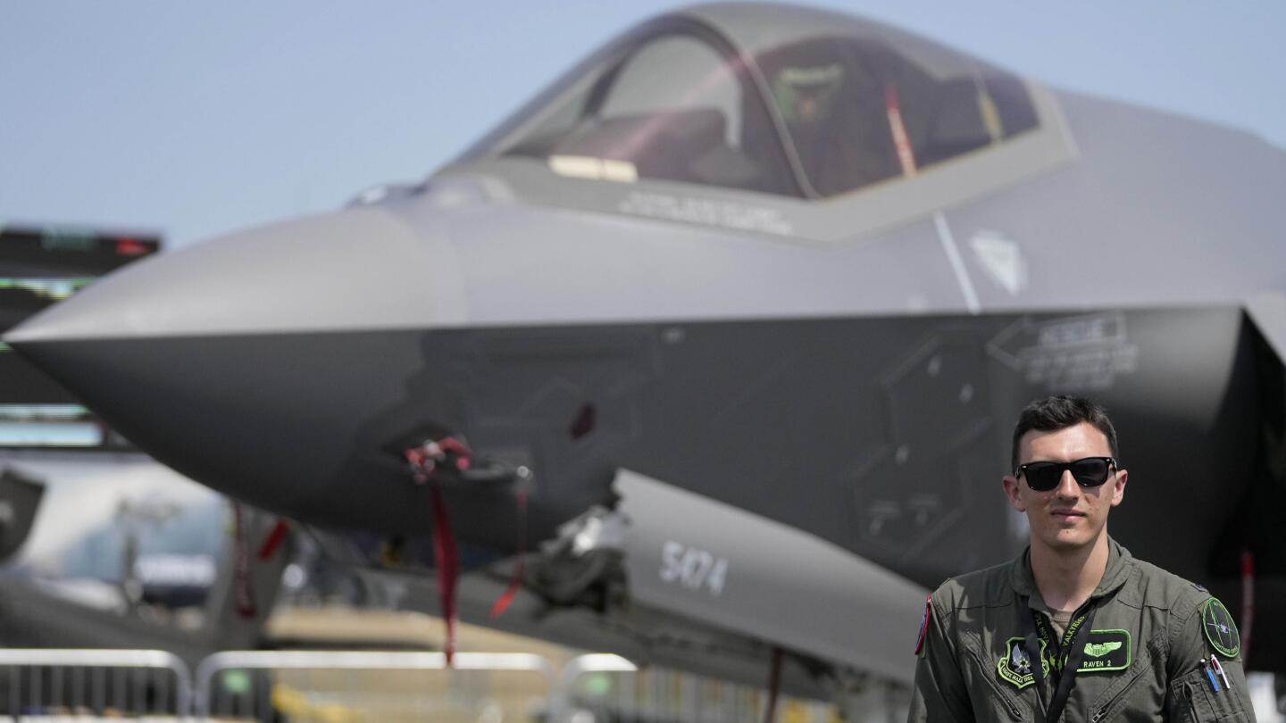 Se necesitan pilotos de combate en la era de los drones AP News